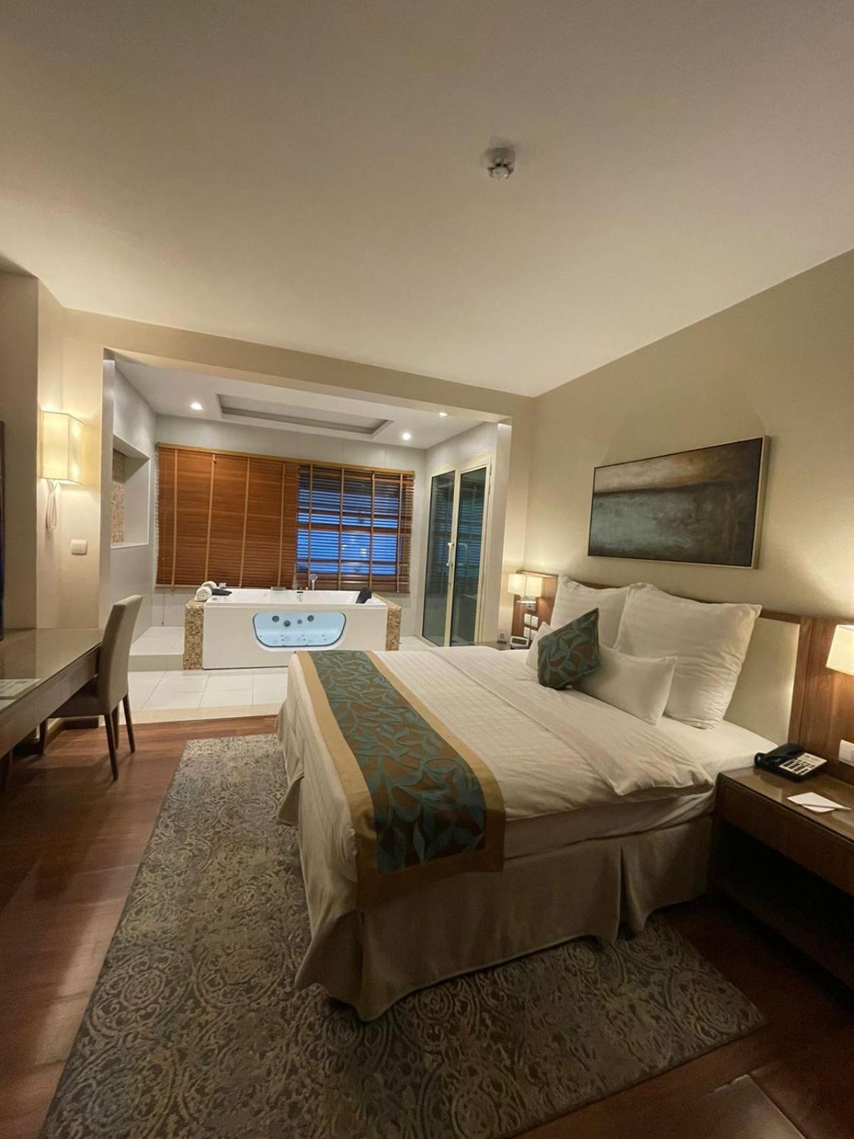 Best Western Plus Burajda Kültér fotó